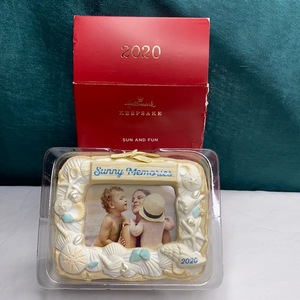 2020 Hallmark Keepsake Sun‎ and Fun Photo Frame NIB